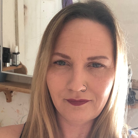 Meet your Posher, Tammy - Picture 2 of 16